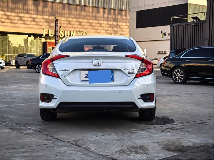 Фото 3 - Honda Civic