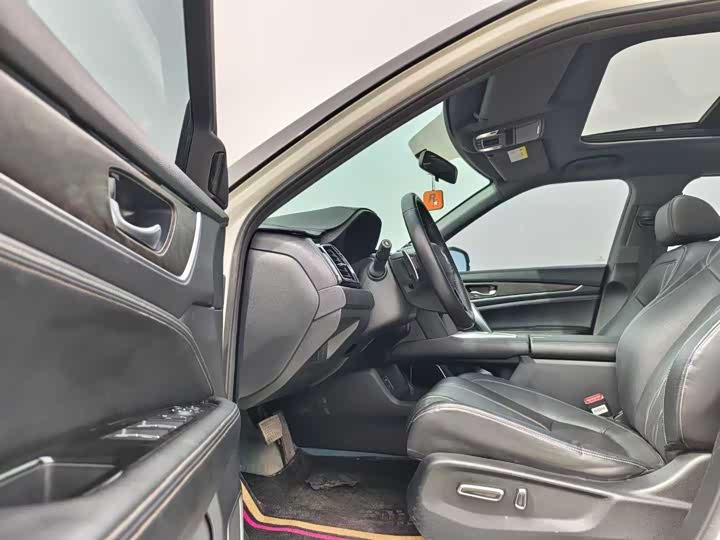 Фото 7 - Honda UR-V