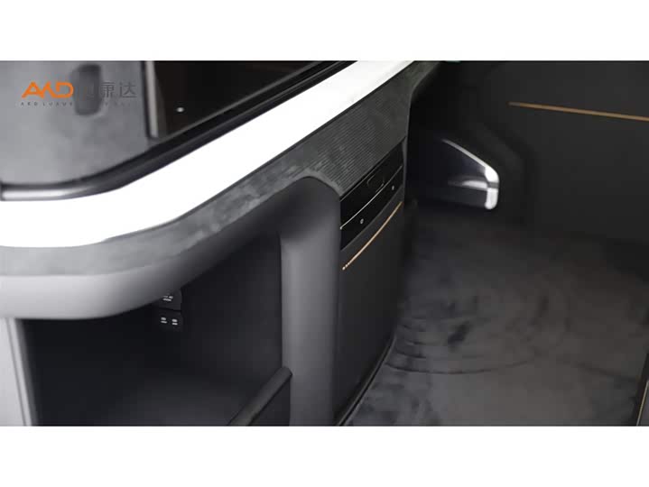 Фото 9 - Zeekr 009