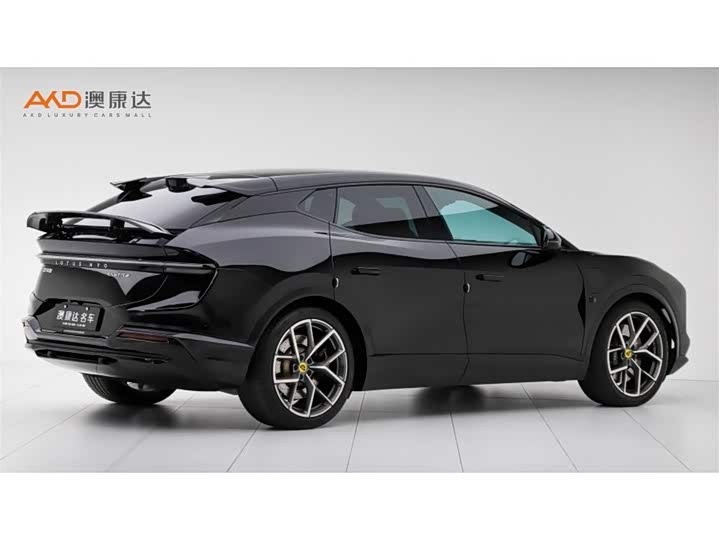 Фото 3 - Lotus Eletre