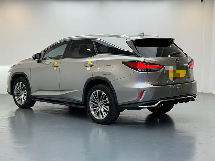 Фото 4 - Lexus RX