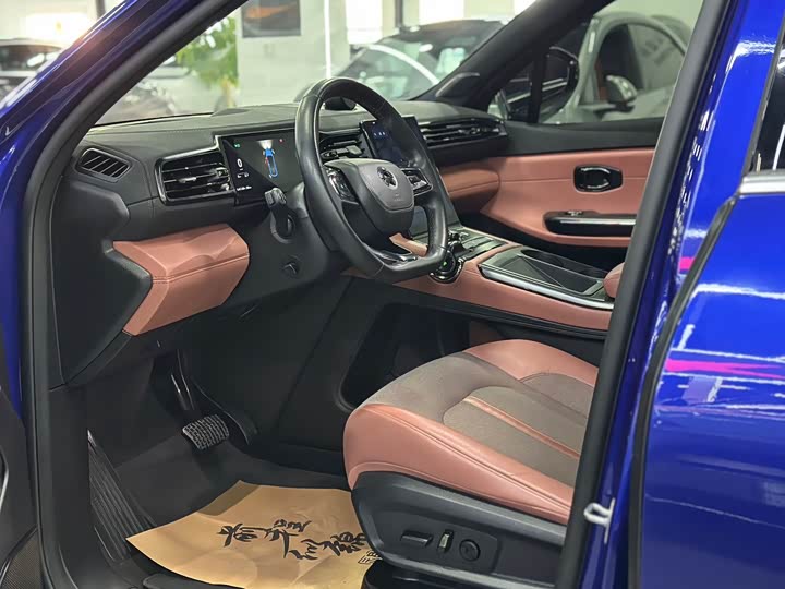 Фото 5 - Nio EC6