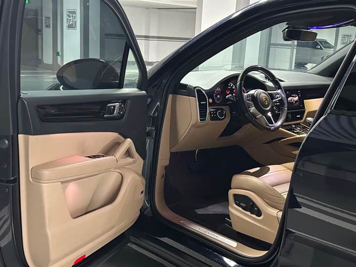 Фото 6 - Porsche Cayenne