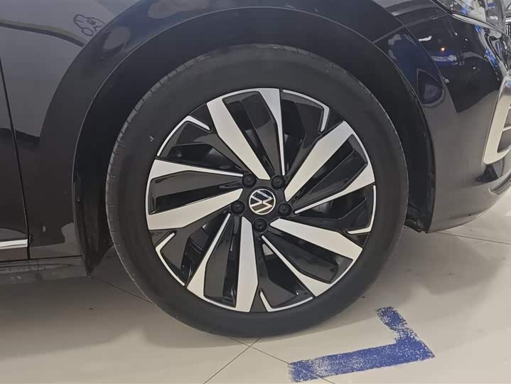 Фото 6 - Volkswagen Passat