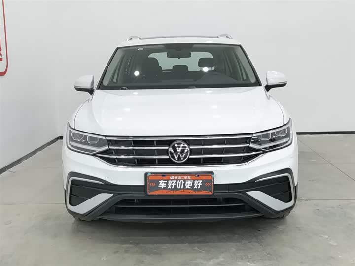 Фото 3 - Volkswagen Tiguan L Pro