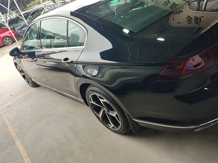 Фото 5 - Volkswagen Magotan