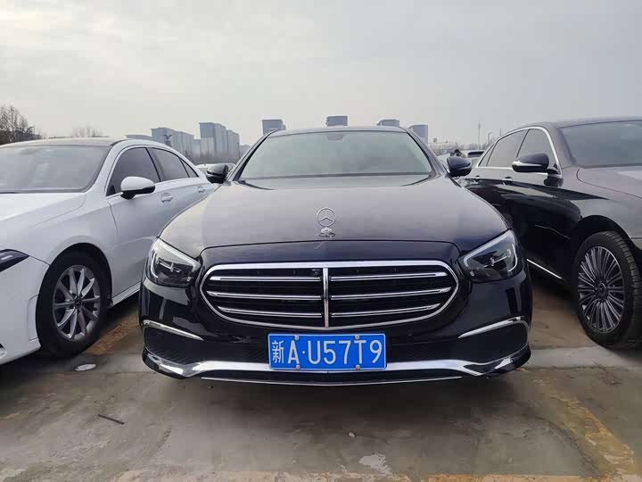 Фото 2 - Mercedes-Benz E-Class