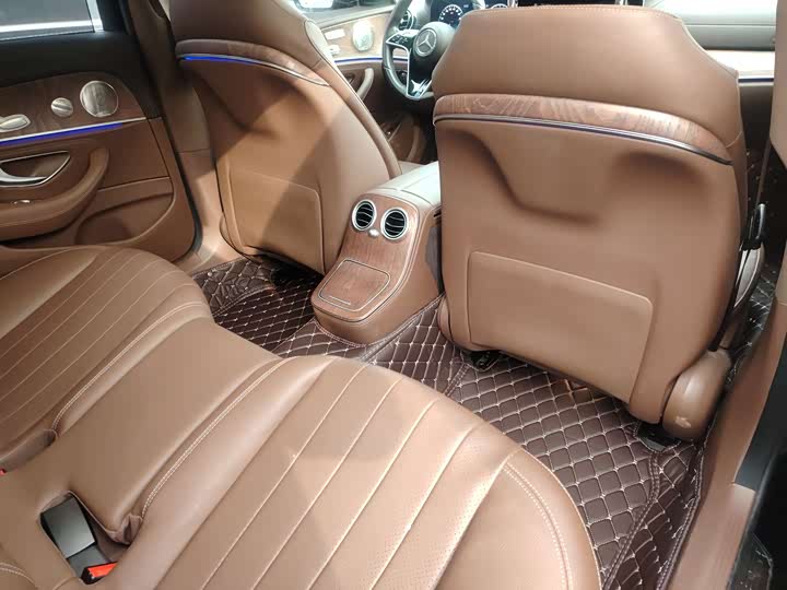 Фото 6 - Mercedes-Benz E-Class