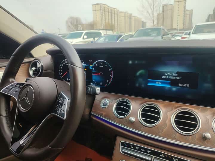 Фото 8 - Mercedes-Benz E-Class