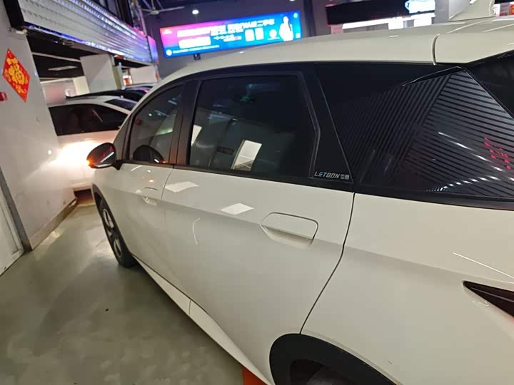 Фото 5 - BYD Dolphin