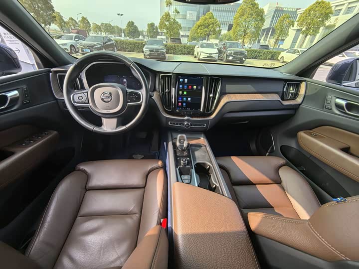 Фото 5 - Volvo XC60