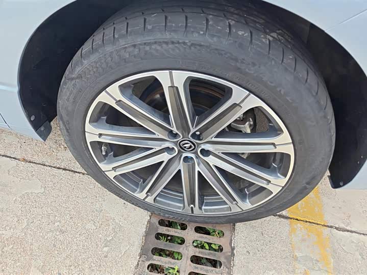 Фото 6 - Changan UNI-K