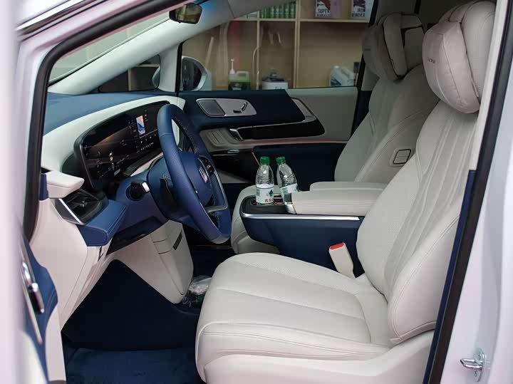 Фото 2 - Buick GL8 Century