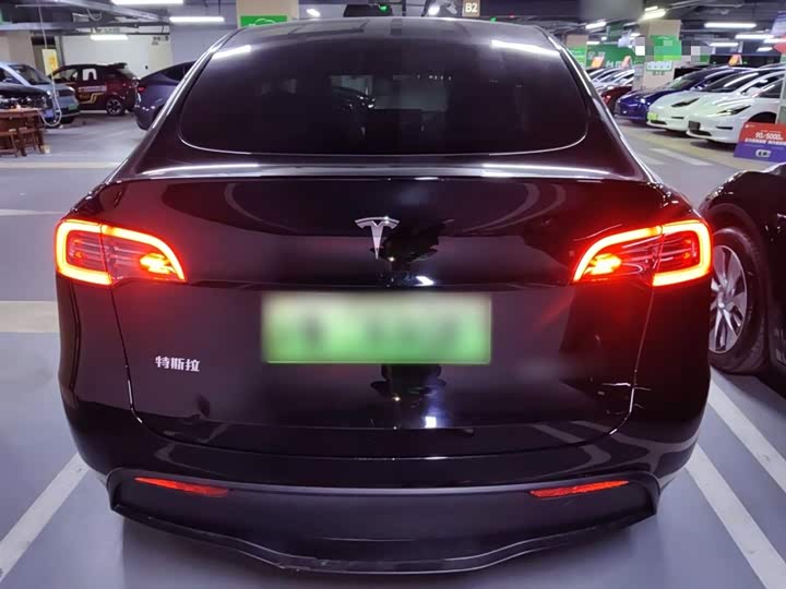 Фото 6 - Tesla Model Y