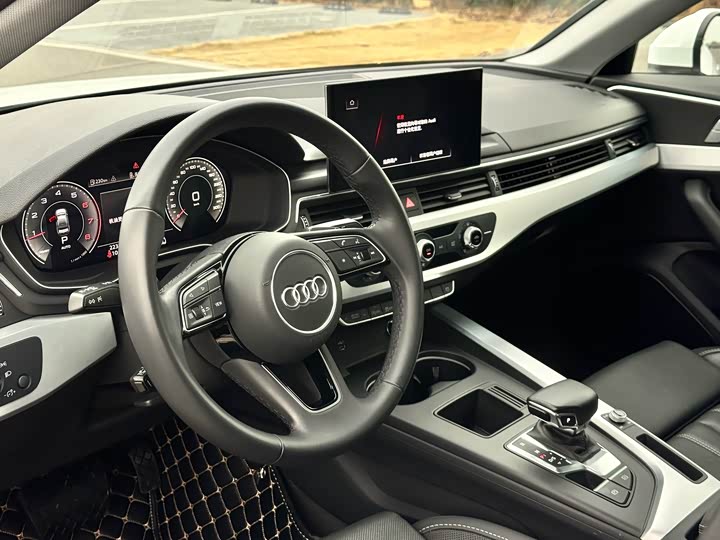 Фото 9 - Audi A4L
