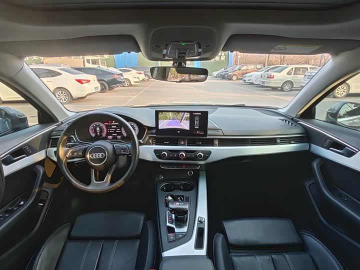 Фото 6 - Audi A4L