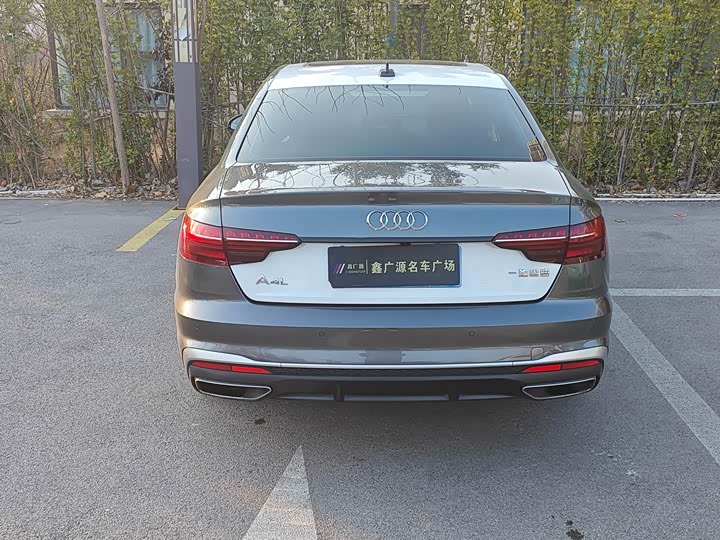 Фото 7 - Audi A4L