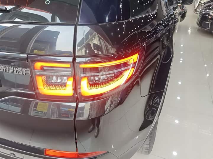 Фото 8 - Land Rover Discovery Sport Hybrid