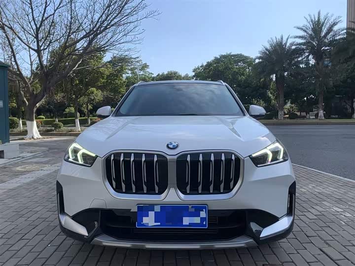 Фото 2 - BMW X1