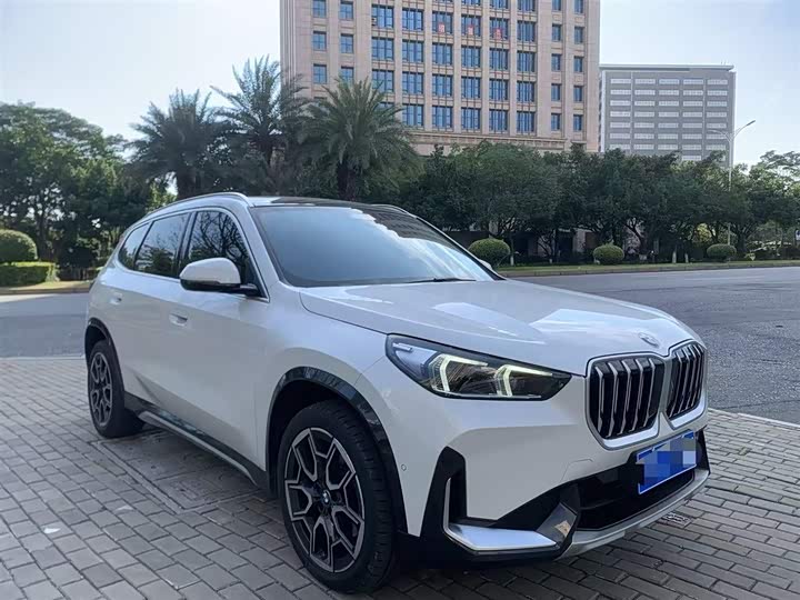 Фото 3 - BMW X1