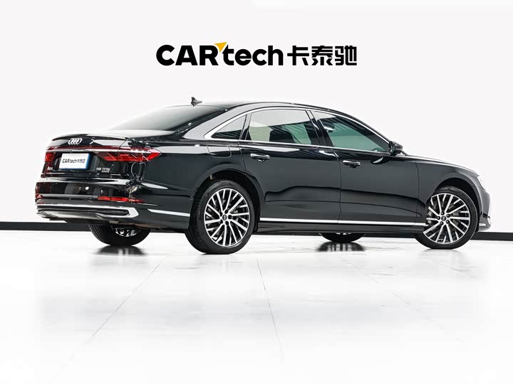 Фото 4 - Audi A8