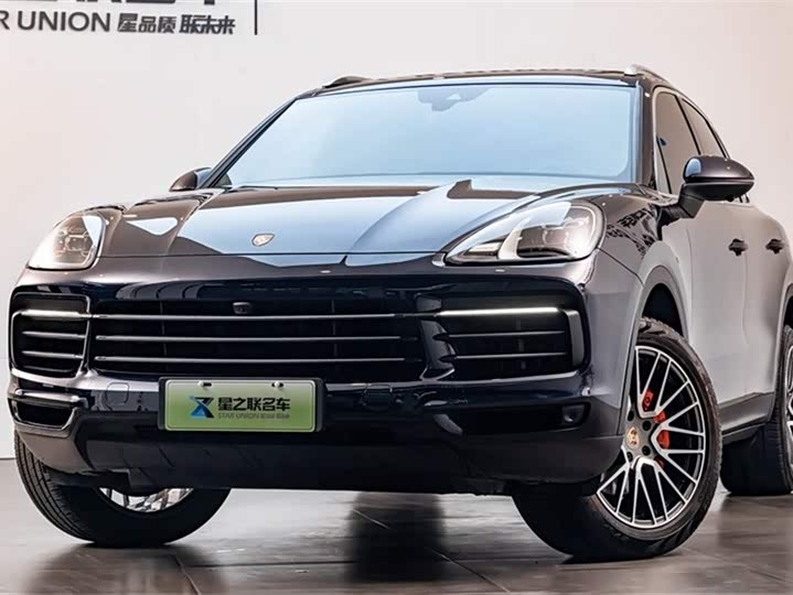 Фото 3 - Porsche Cayenne Hybrid