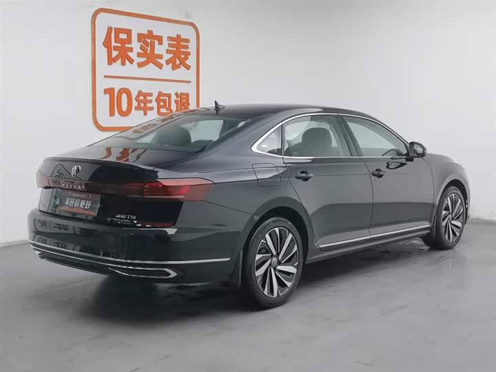 Фото 2 - Volkswagen Passat