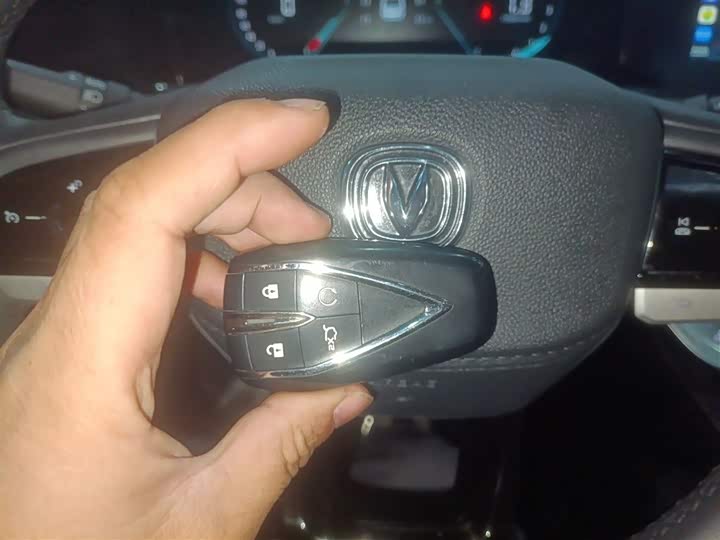 Фото 9 - Changan Eado Plus