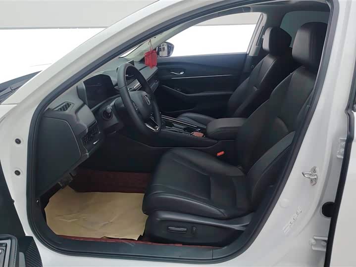 Фото 9 - Honda Accord