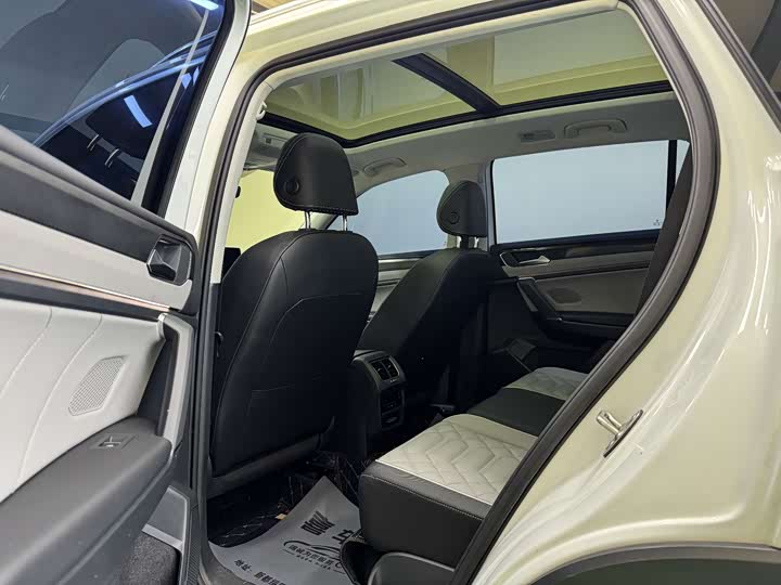 Фото 8 - Volkswagen Tayron