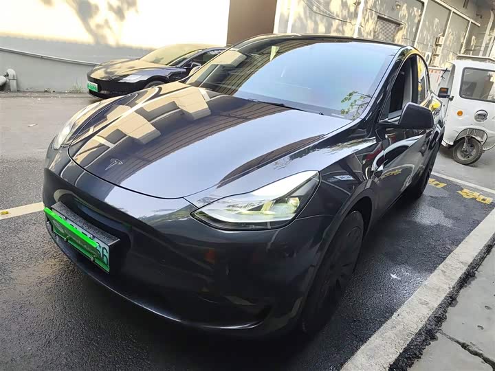 Фото 2 - Tesla Model Y