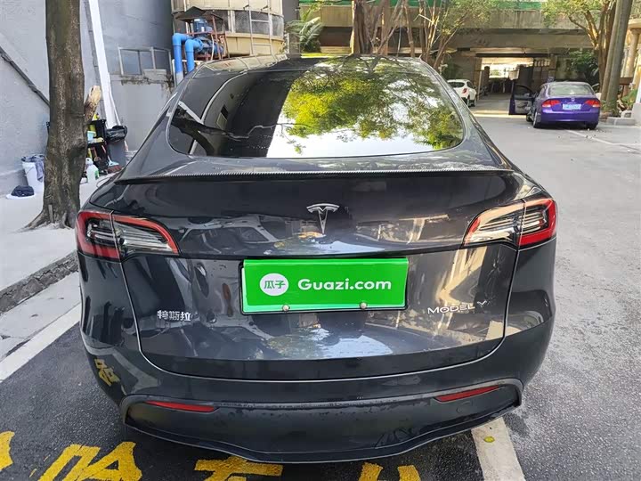 Фото 6 - Tesla Model Y