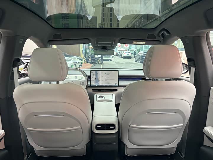 Фото 8 - XPeng G6