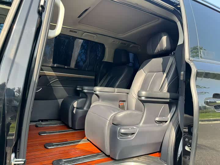 Фото 9 - GAC Trumpchi M8