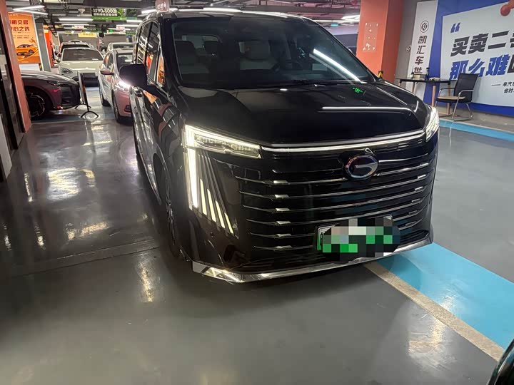 Фото 2 - GAC Trumpchi E9