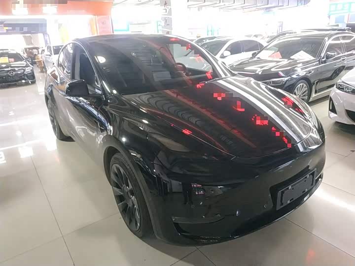 Фото 4 - Tesla Model Y