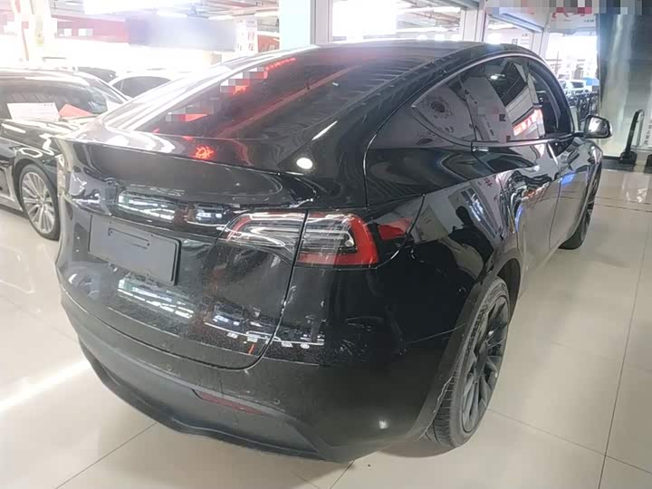 Фото 7 - Tesla Model Y