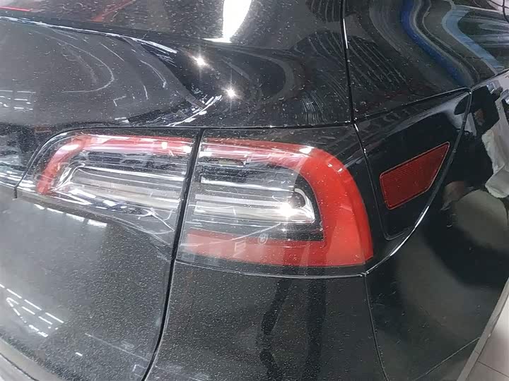 Фото 8 - Tesla Model Y