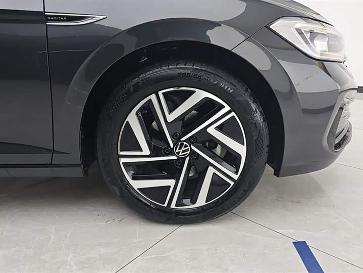 Фото 6 - Volkswagen Sagitar L