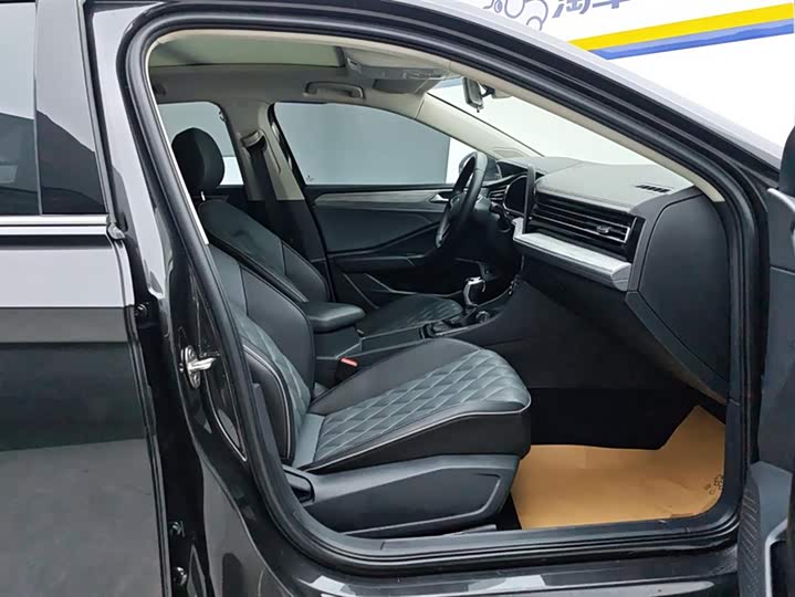 Фото 8 - Volkswagen Sagitar L