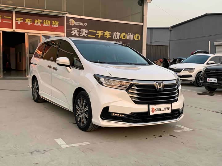 Фото 3 - Honda Odyssey