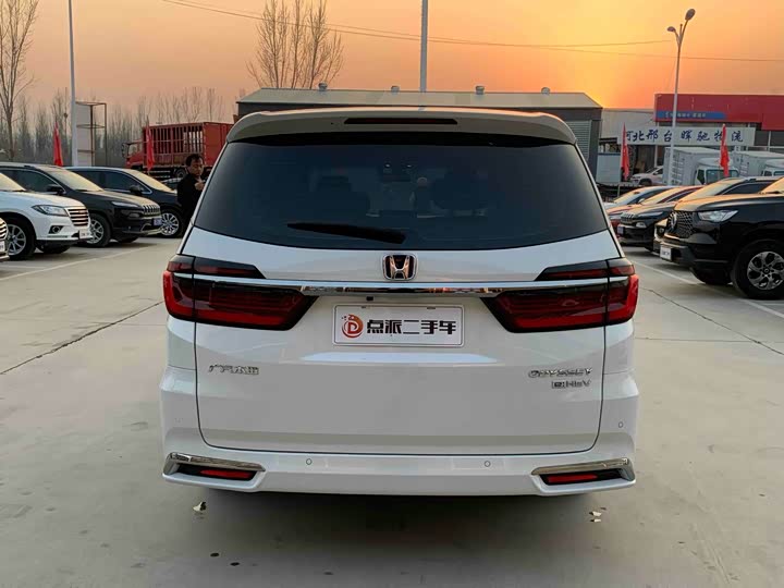 Фото 6 - Honda Odyssey