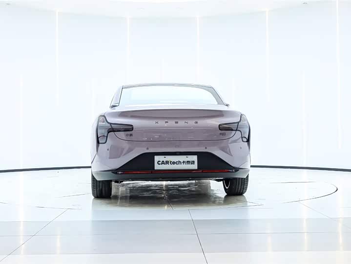 Фото 2 - XPeng Mona M03