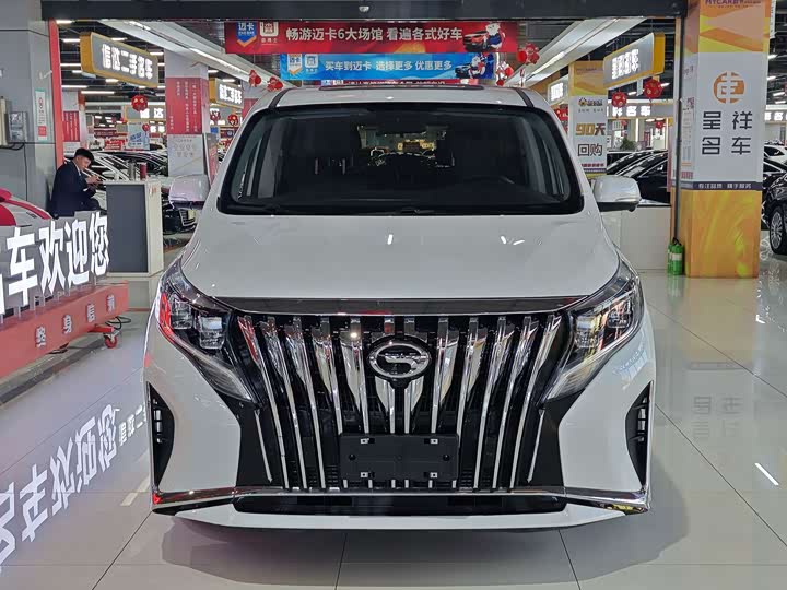 Фото 2 - GAC Trumpchi M8