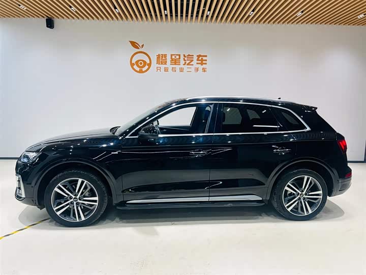 Фото 3 - Audi Q5L