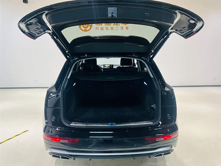 Фото 6 - Audi Q5L