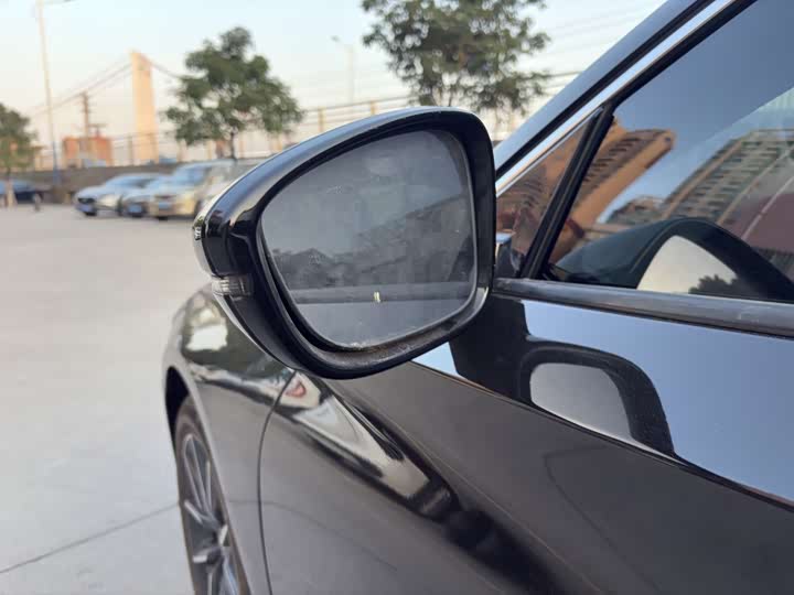 Фото 4 - Honda Inspire