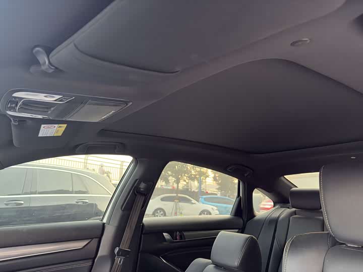 Фото 9 - Honda Inspire