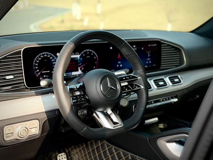 Фото 9 - Mercedes-Benz GLE-Class AMG