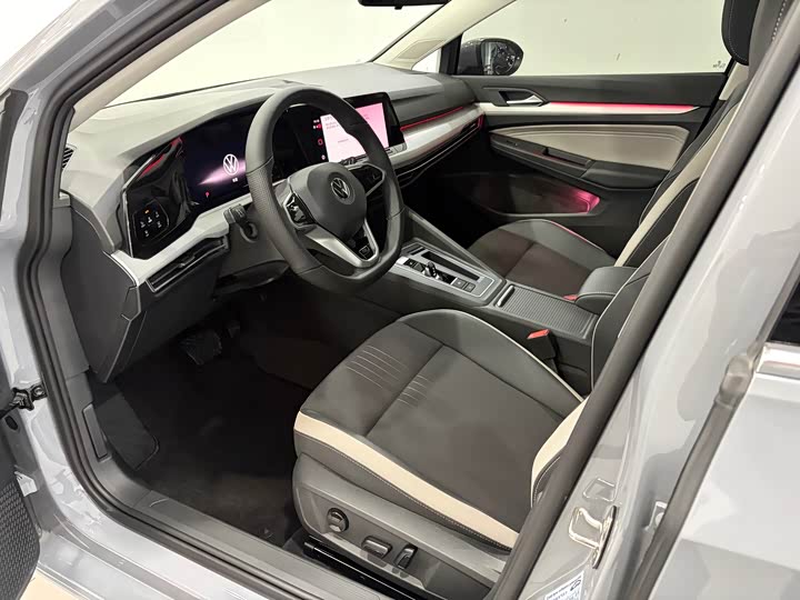 Фото 6 - Volkswagen Golf